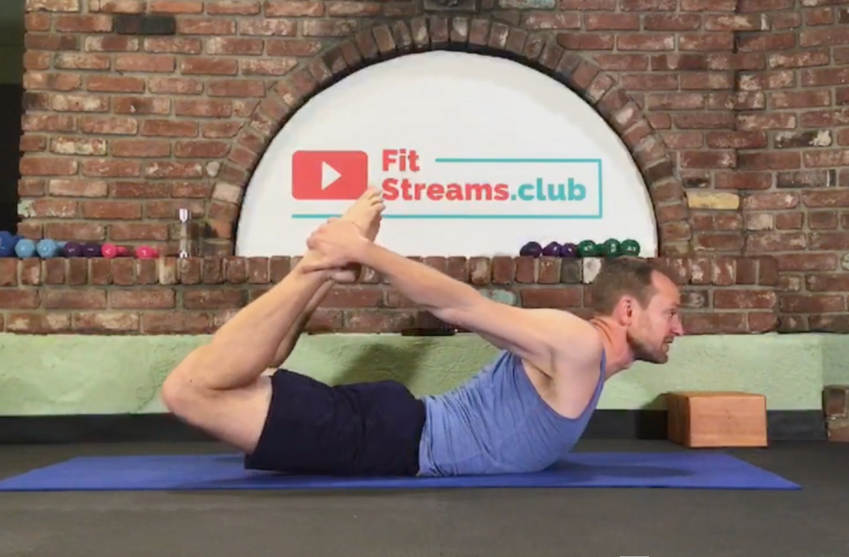 bending yoga Fitstreams Club